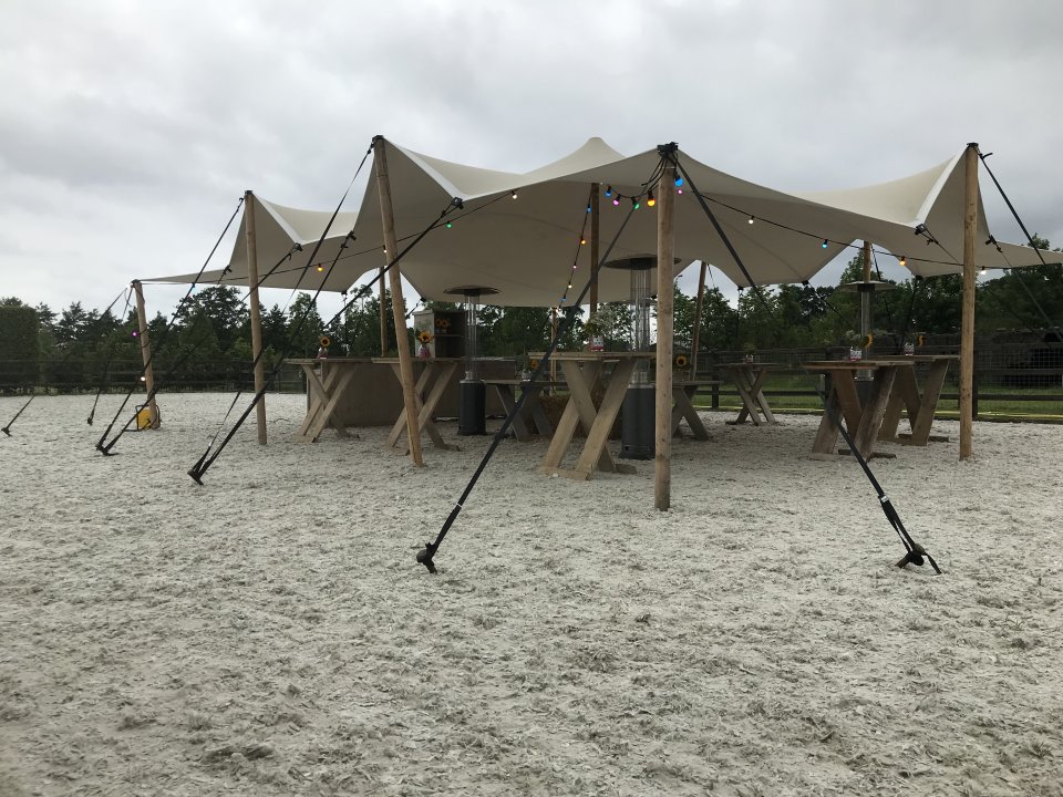 Stretchtent 8,5 x 10 meter Stretchtent 8,5 x 10 meter